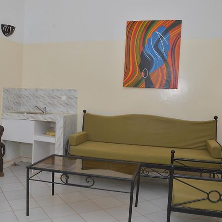 Hotel Takana Ngaparou Extérieur photo