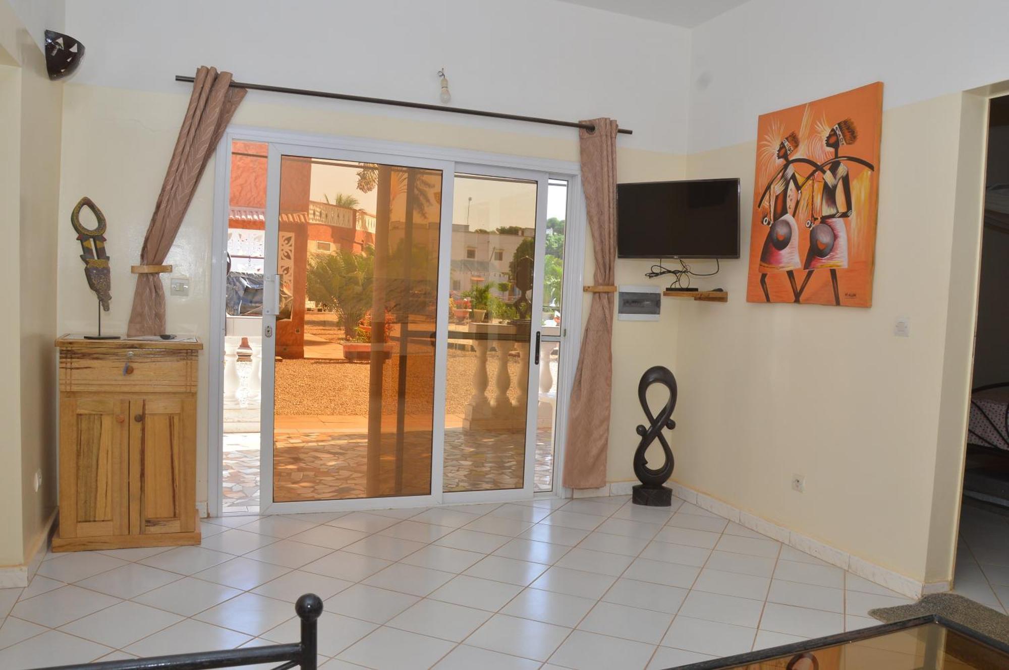 Hotel Takana Ngaparou Extérieur photo