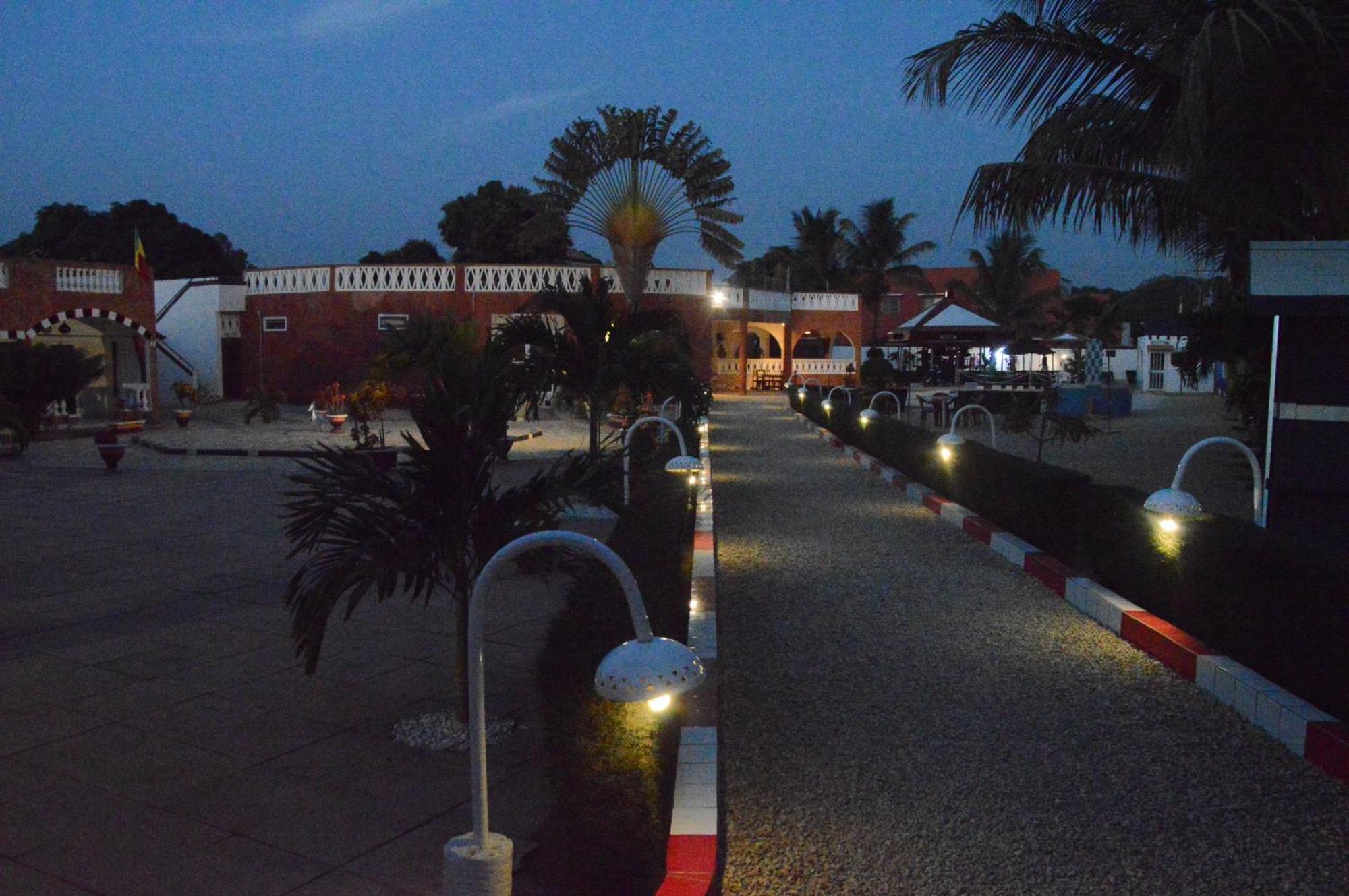 Hotel Takana Ngaparou Extérieur photo